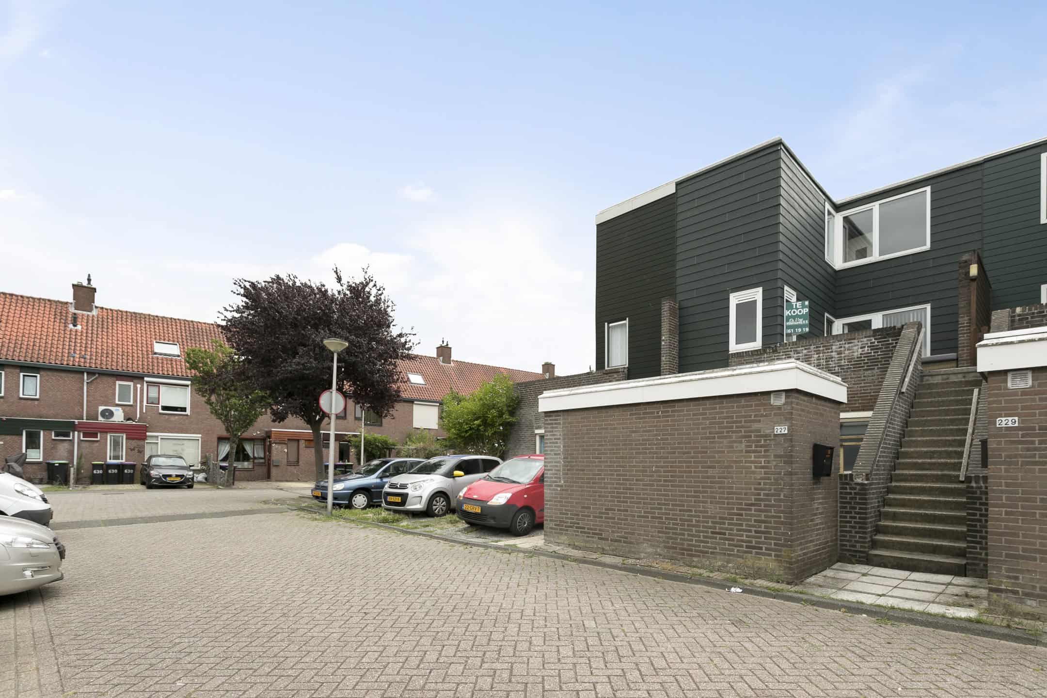 Slakkenveen 227 te Spijkenisse