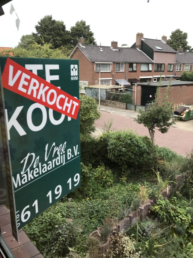 Verkocht over te koop bord in Rozenburg. Door De Vree Makelaar Rozenburg