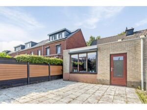 Symfonielaan 7 SPIJKENISSE media 24