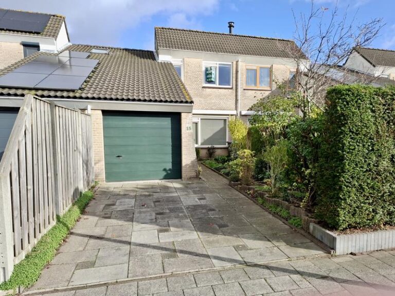 Roosje Vosstraat 15 SPIJKENISSE