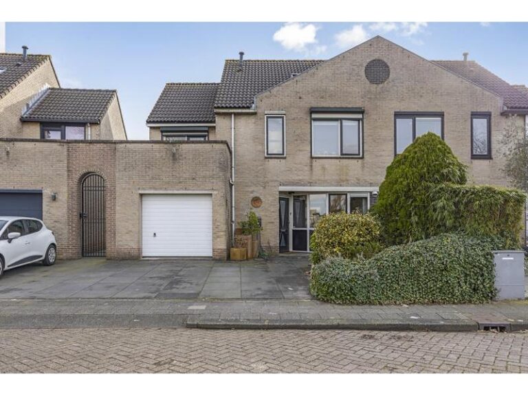 Harriet Freezerstraat 58 SPIJKENISSE