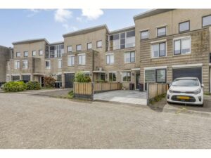 Theo Mann-Bouwmeesterstraat 72 SPIJKENISSE media 34