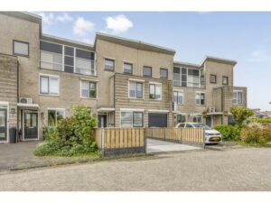 Theo Mann-Bouwmeesterstraat 72 SPIJKENISSE media 35