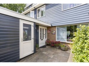 Pijnboomstraat 18 SPIJKENISSE media 36