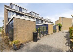 Pijnboomstraat 18 SPIJKENISSE media 33