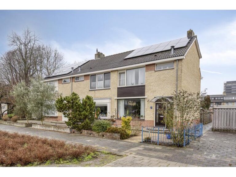 Acaciastraat 12 SPIJKENISSE