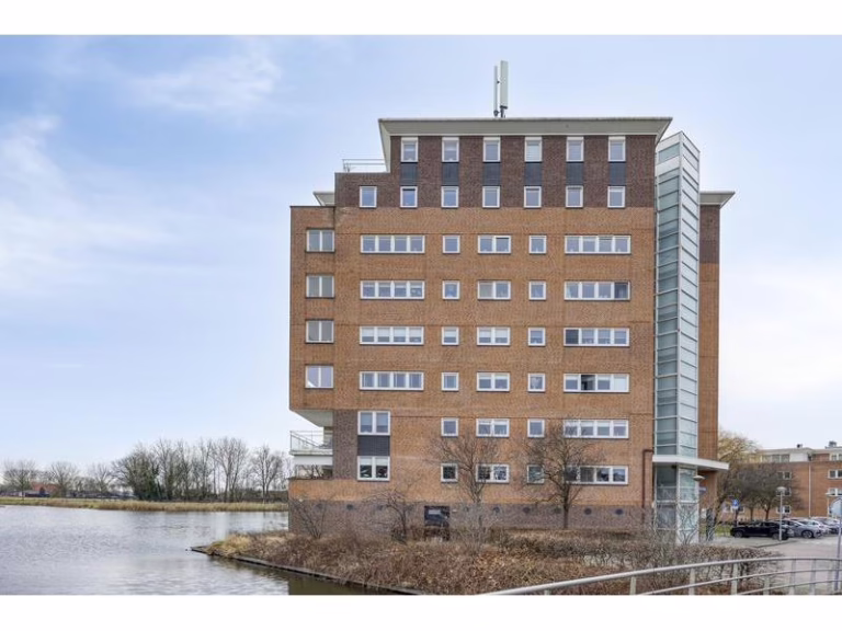 Barnsteenhof 76 RHOON