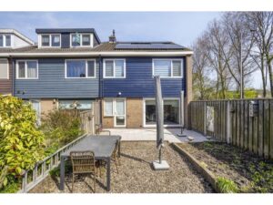 Pijnboomstraat 20 SPIJKENISSE media 24