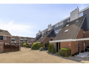 Snoekenveen 882 SPIJKENISSE media 24