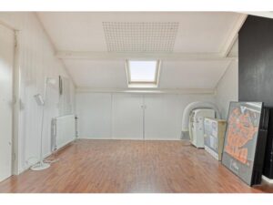 A.M. de Jongstraat 34 SPIJKENISSE media 17